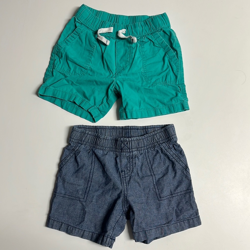 Carter’s shorts| size 18 months| blue, green